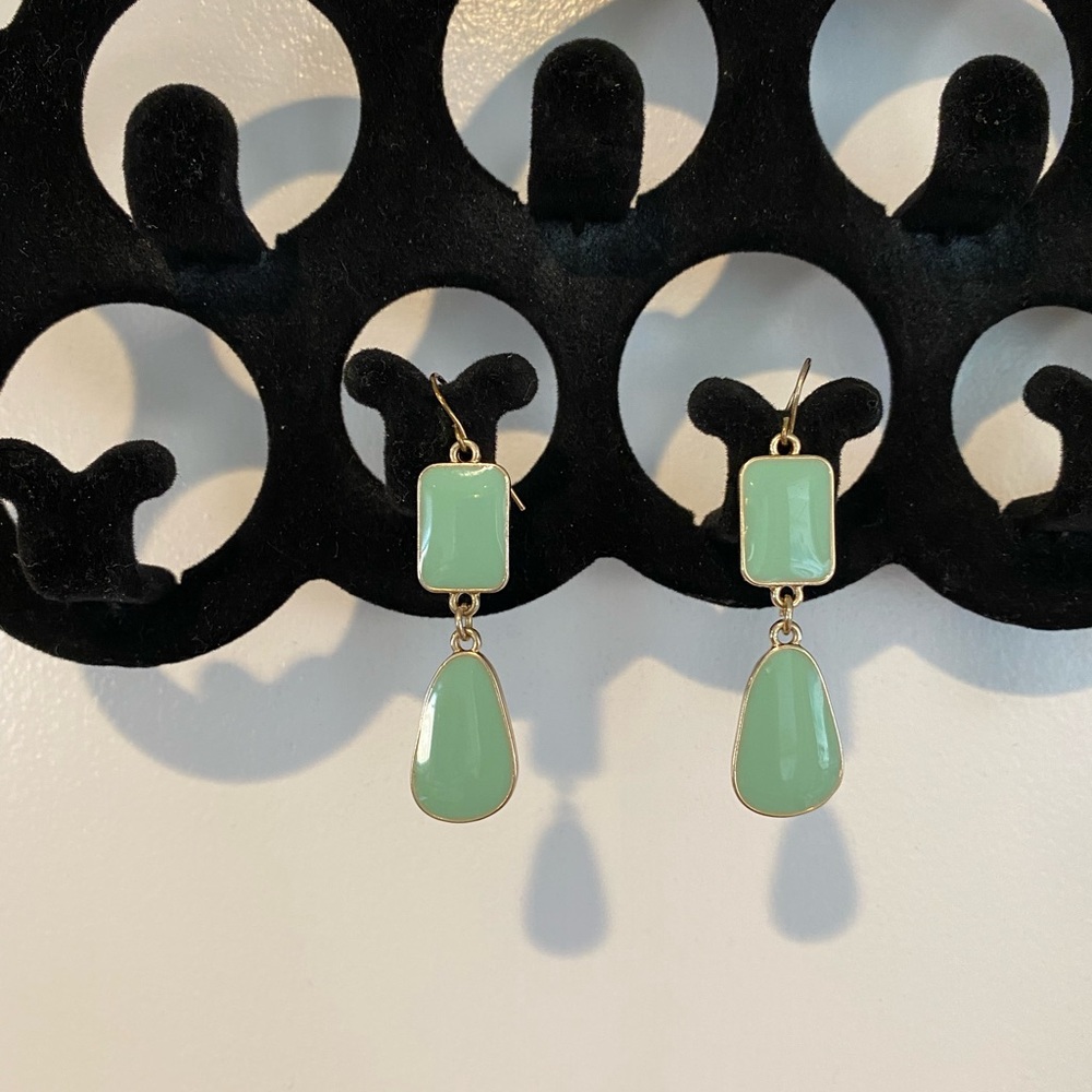 Lime Stone Gold Earrings Vintage NEW